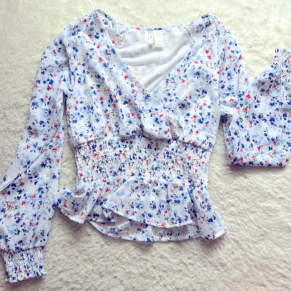 Women’s Top - size S